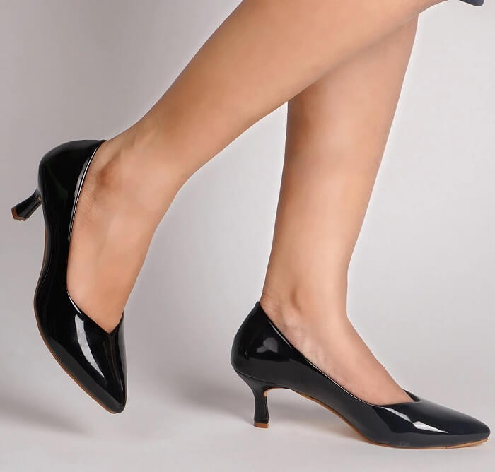 What to Wear to a Funeral in The Summer Modern Funeral Attire Ideas