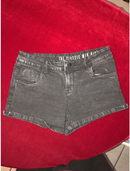 The Classic Mid Rise Womens Size 6 Jean Shorts