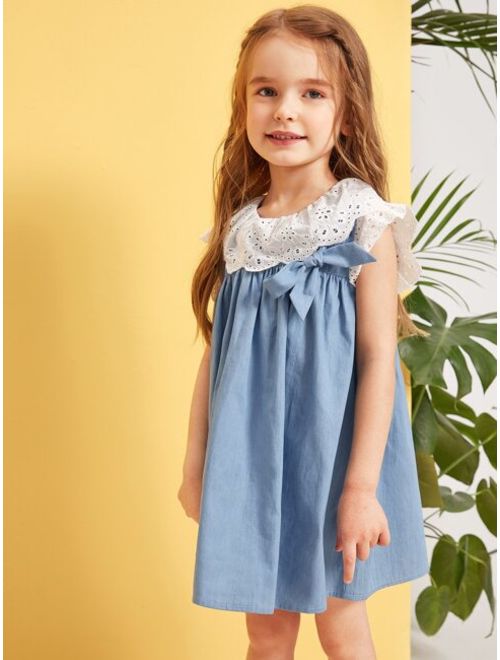 Shein Toddler Girls Contrast Lace Bow Front Trapeze Dress