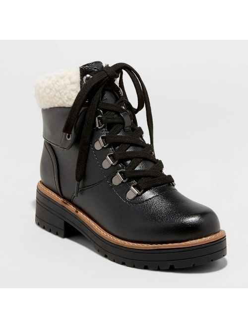 Women's Karissa Sherpa Cuff Boots - Universal Thread&#153;