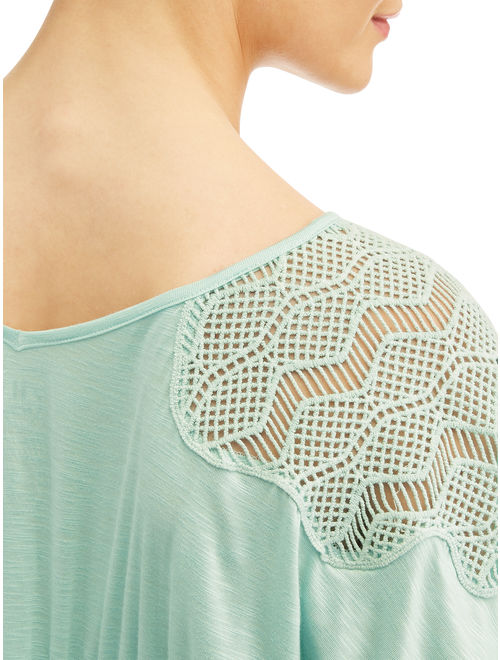 Liz Lange Maternity v neck babydoll top with crochet detail