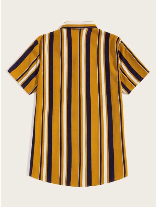 Men Color-block Striped Curved Hem Shirt