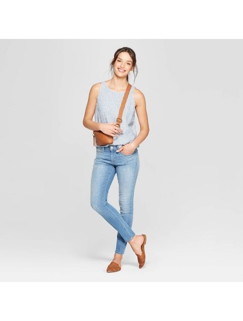 Women's Mid-Rise Skinny Jeans - Universal Thread&#153; Light Wash