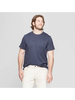 Men's Standard Fit Short Sleeve Lyndale Crew Neck T-Shirt - Goodfellow & Co