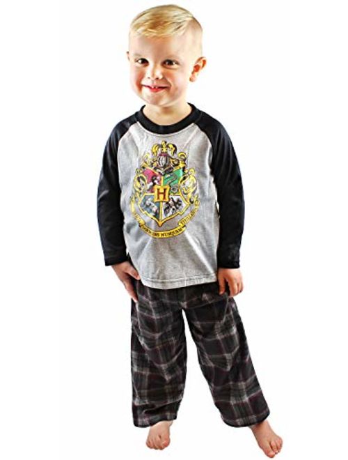 INTIMO Big Boys Harry Potter Hogwarts School Crest Raglan Pajama Set