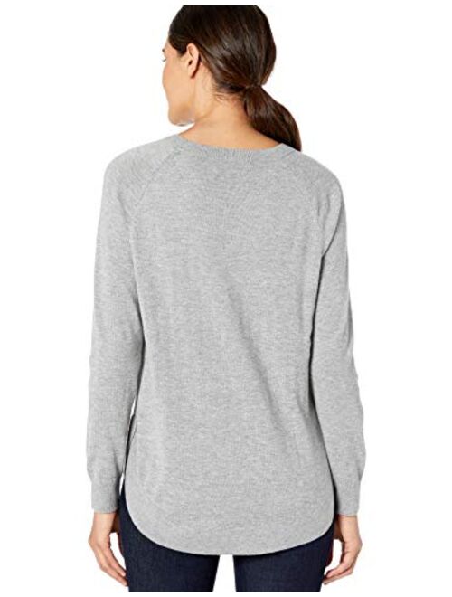 Amazon Brand - Lark & Ro Women's Long Sleeve Crew Neck Shirttail Hem Sweater