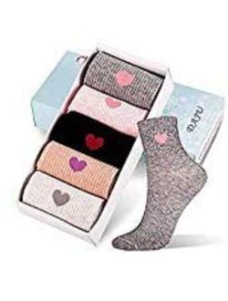 Women Casual Ankle Socks Cotton Cute Heart-Shaped Crew Socks Comfortable Seamless Socks with Gift Box 5 Pairs