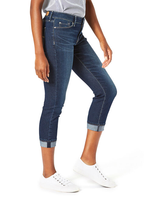 Signature by Levi Strauss & Co. Women's Blue Denim Mid-Rise Modern Capri