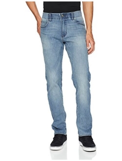 Men's Performance Series Extreme Motion Straight Fit Tapered Leg Jean