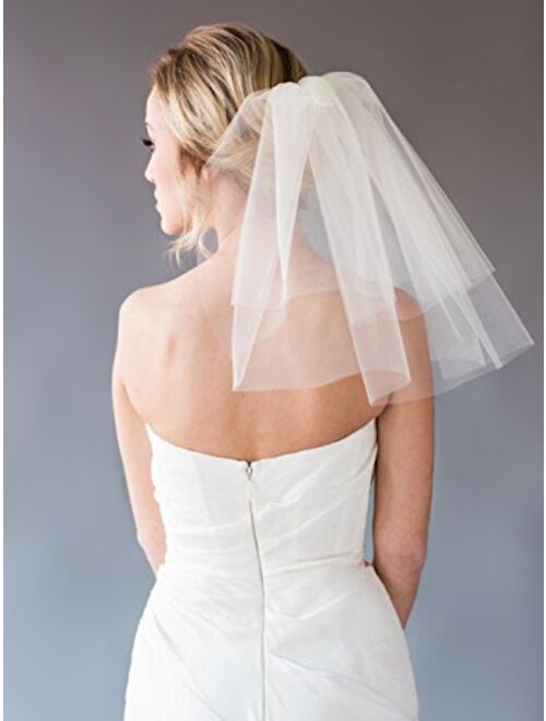 Aukmla Wedding Veil 1 Tier Short Bridal Veil Shoulder Length with Comb (15.74 Inches)