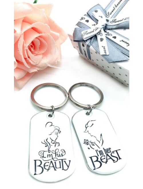 Couple Keychain for Boyfriend Girlfriend with Gift Box for Valentine's Day