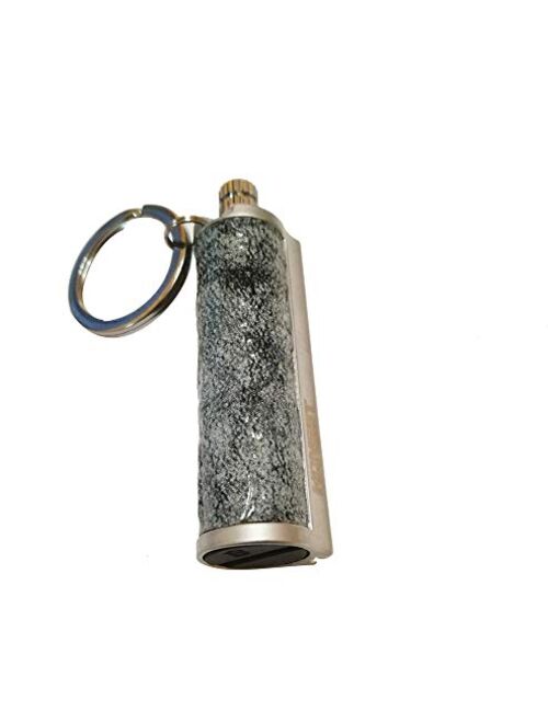 2017snow Metal Match Flint Lighter Kerosene Oil Metal Keychain Camping Tool（Color Random）