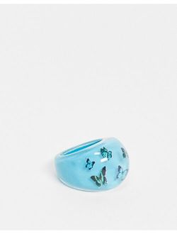 plastic ring with butterflies in blue