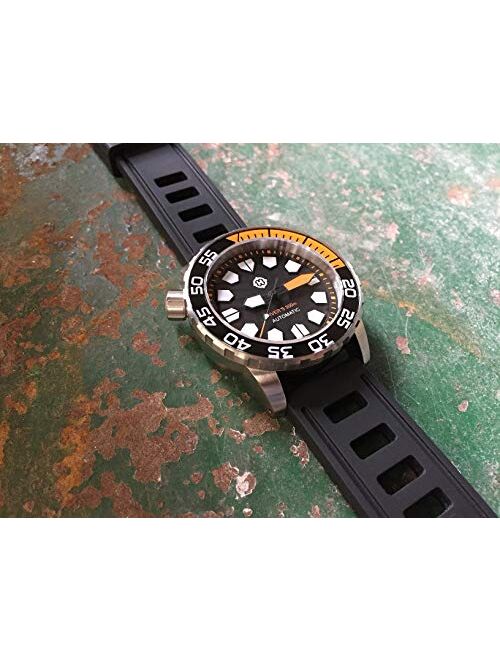 HELM Watches RS2 Rubber Strap - Black