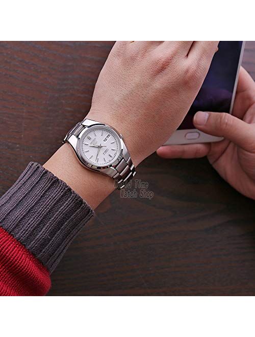 Seiko Men's SNK601 Seiko 5 Automatic Silver Dial Stainless Steel Bracelet Watch