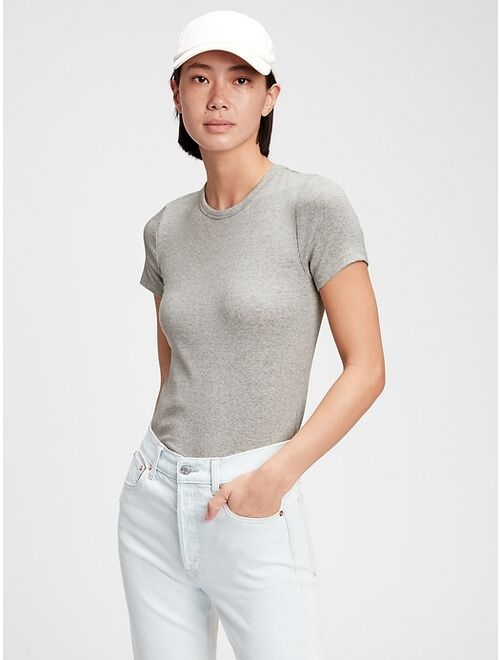 GAP Women's Solid Short sleeves Modern Crewneck T-Shirt