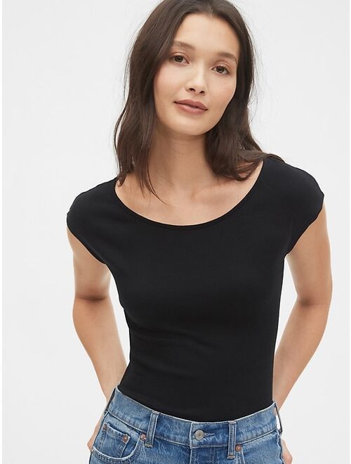 GAP Women's Solid Short Sleeves Modern Boatneck T-Shirt