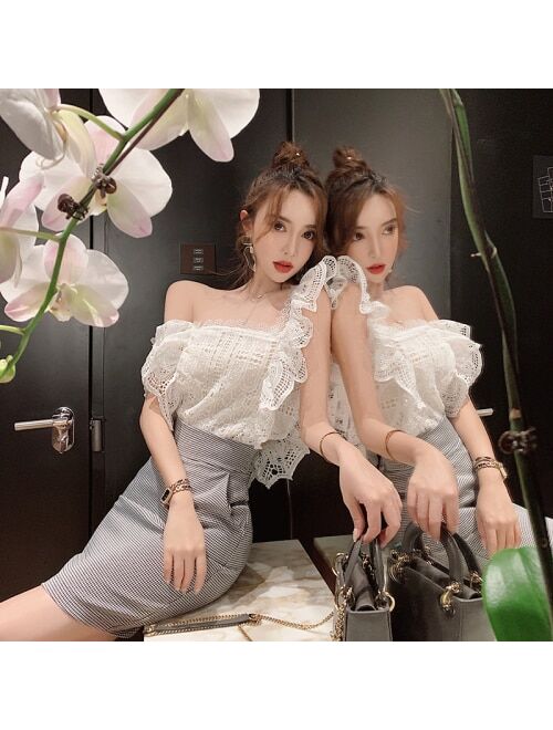 2020 Summer Women Sweet Hollow Out Tops Ladies White Sexy Sleeveless Ruffled Blouses Lace Top Shirt