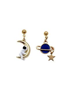 Creative Cute Cartoon Astronaut Stud Earrings for Women Asymmetric Spaceman Star Drop Earrings Hypoallergenic Jewelry