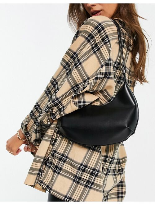 Ego 90s curved shoulder bag with chains in black faux leather