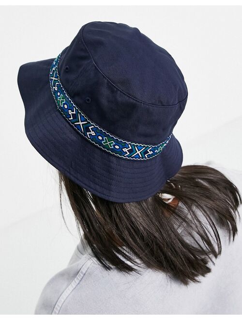 Berghaus Aztec bucket hat in navy