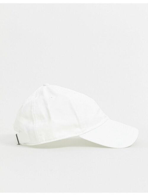 Nike Swoosh cap in white