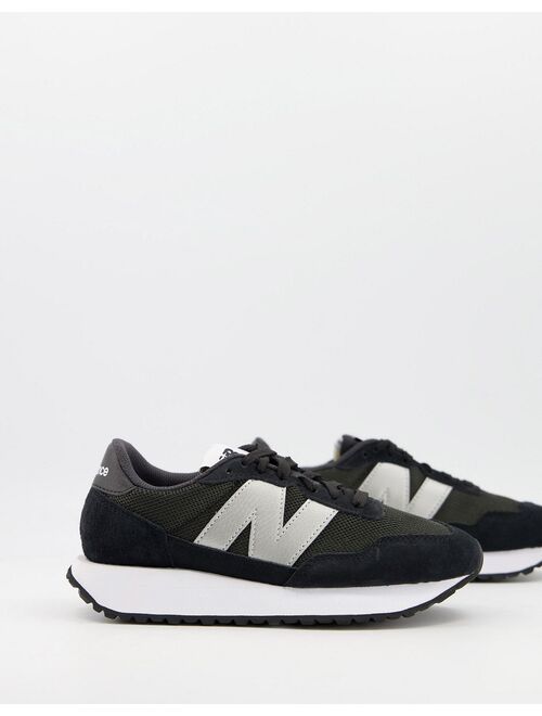 New Balance 237 sneakers in black