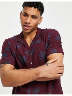 short sleeve shirt with floral print in burgundy