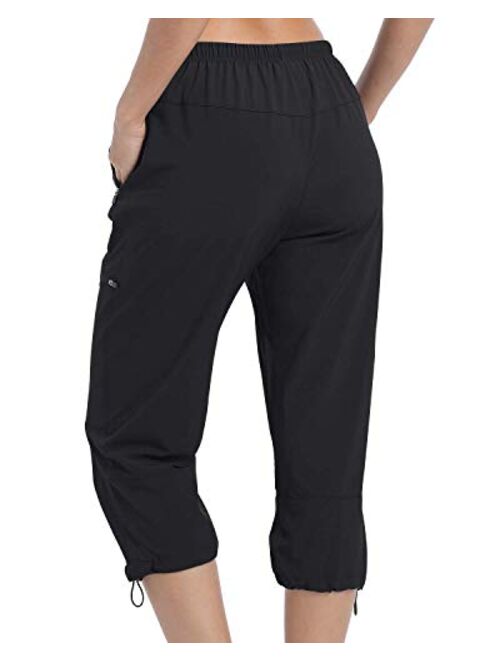 VAYAGER Women's Hiking Capris Pants Loose-Fit Lightweight Water Resistant Cargo Pants UPF 50+ Casual Joggers Zipper Pockets
