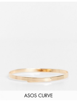 Curve bangle bracelet in minimal design in gold tone