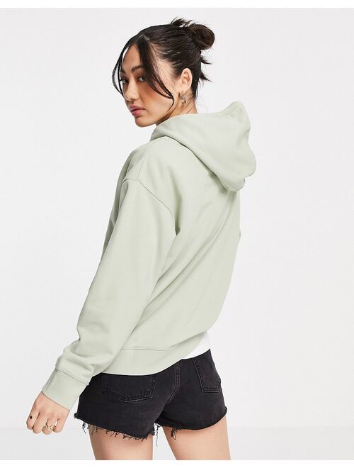 Levi's tab logo hoodie in green