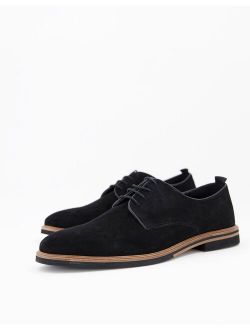 lace up shoes in black suede with contrast sole