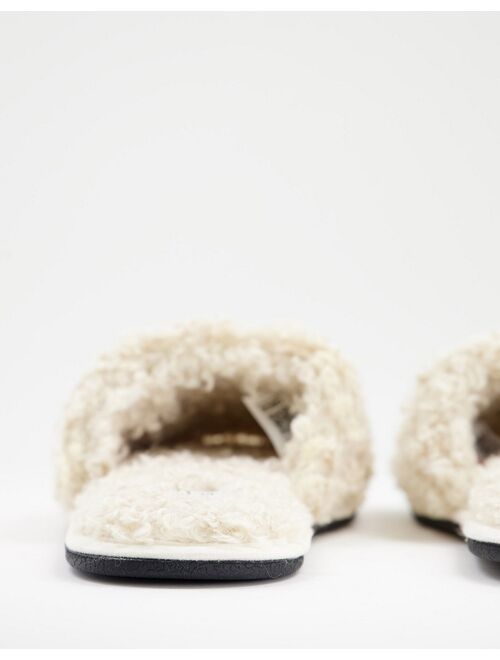 Asos Design slipper in cream fleece