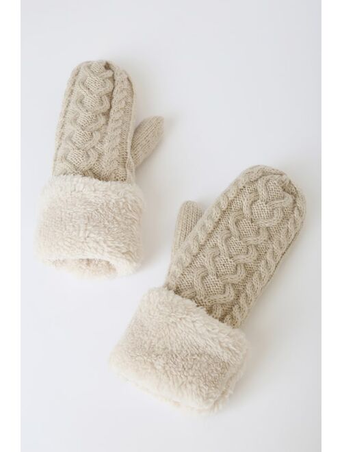 Lulus Winter Wishes Beige Cable Knit Faux Fur Mittens