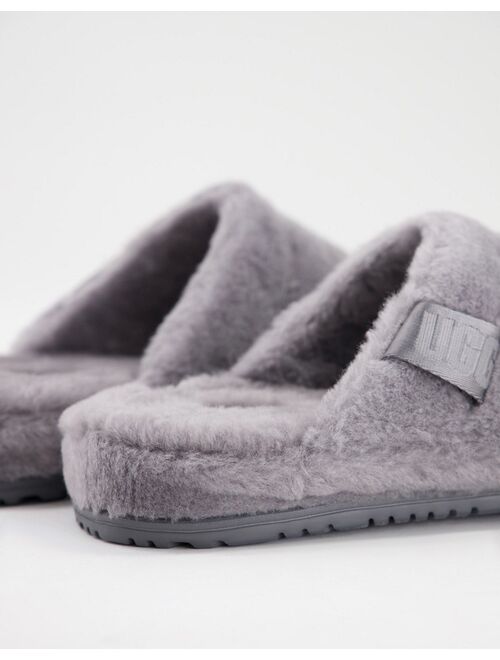 UGG fluff slippers in gray