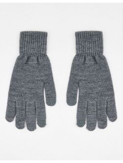 knitted gloves in gray