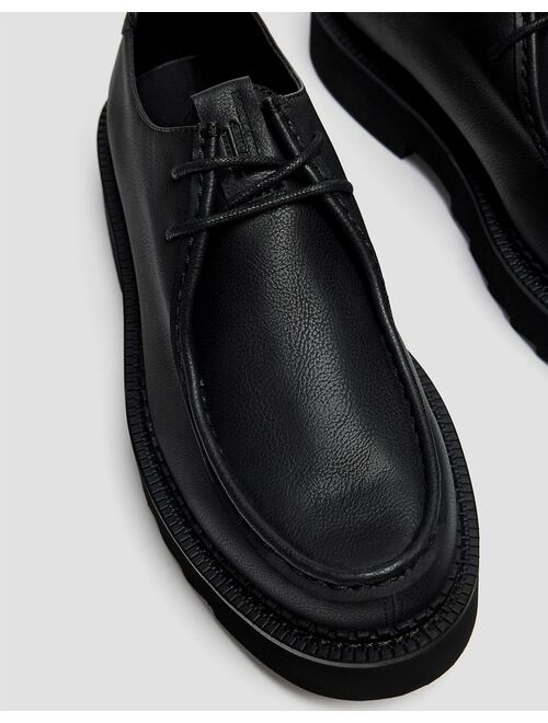 Pull&Bear chunky lace up shoes in black