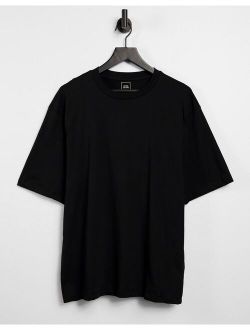 crew neck short sleeve oversized t-shirt in black