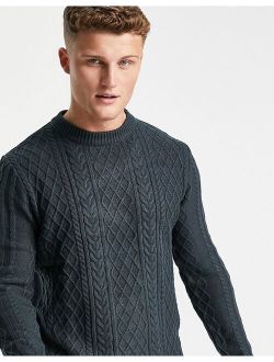 long sleeve cable knit sweater in gray