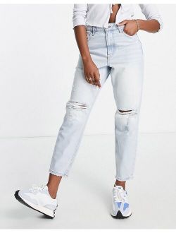 ripped knee mom jeans in light blue