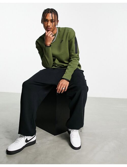 Nike Tech Fleece crew neck sweatshirt in khaki