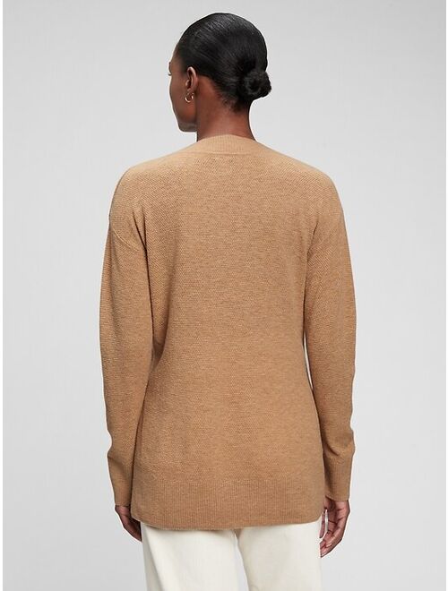 GAP Textured V-Neck Sweater