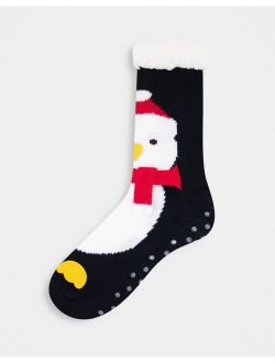 Slipper crew socks with Xmas penguin in scarf design
