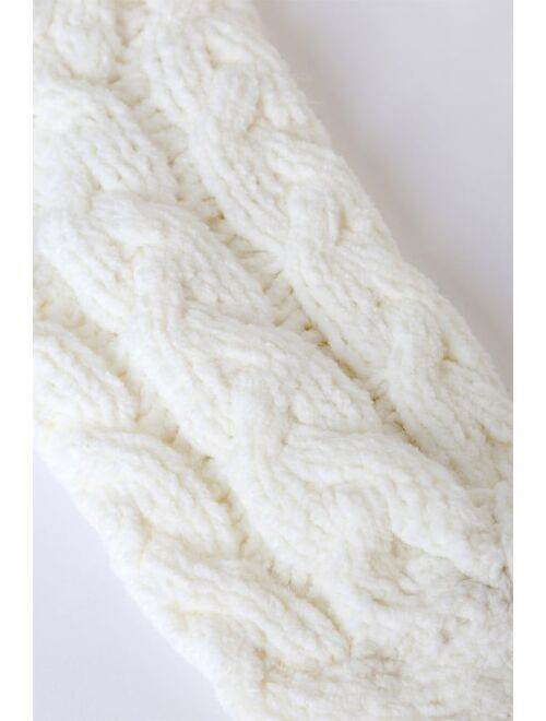 Lulus Cuddle Point Ivory Cable Knit Socks