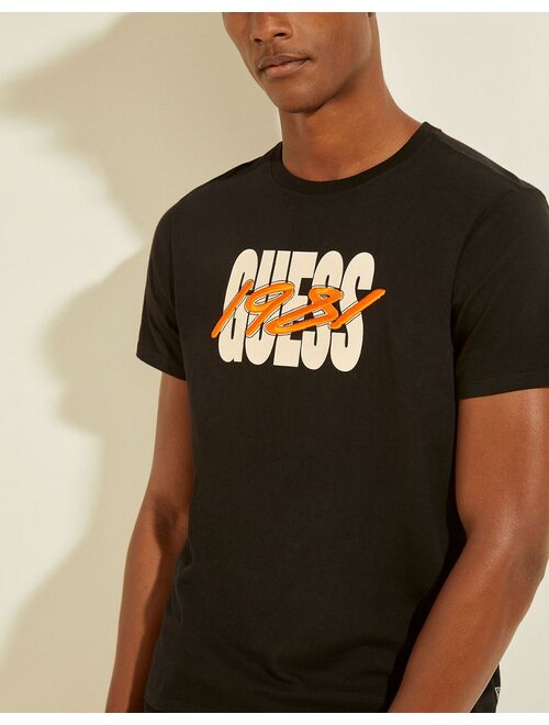 Guess T-shirt with chest logo in black