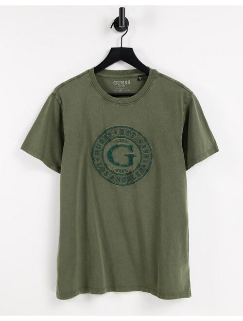 Guess t-shirt with circle chest logo in olive green