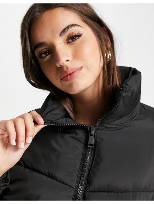 New Look boxy puffer jacket in black