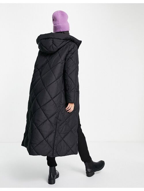 New Look quilted longline puffer coat in black