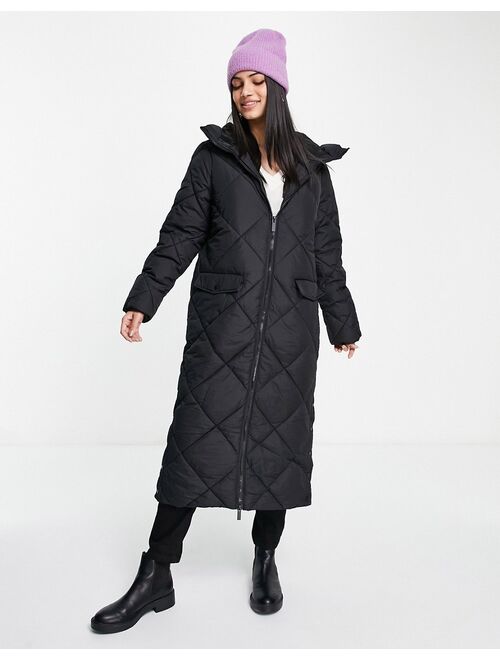 New Look quilted longline puffer coat in black