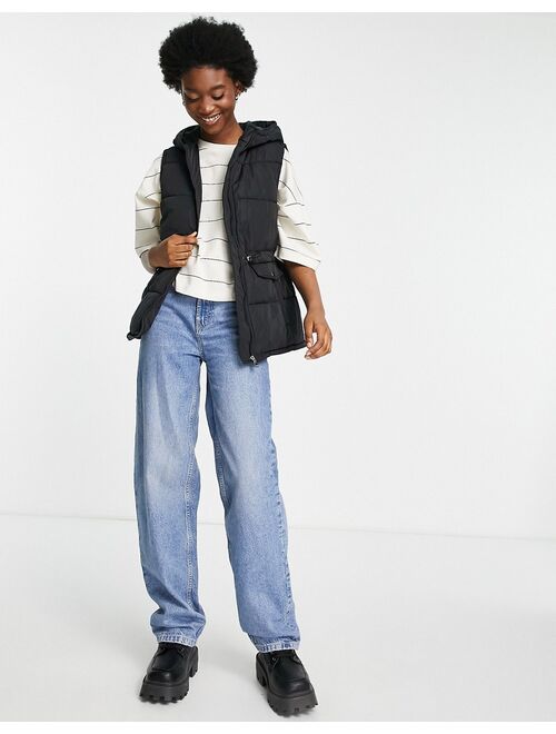 New Look hooded vest in black